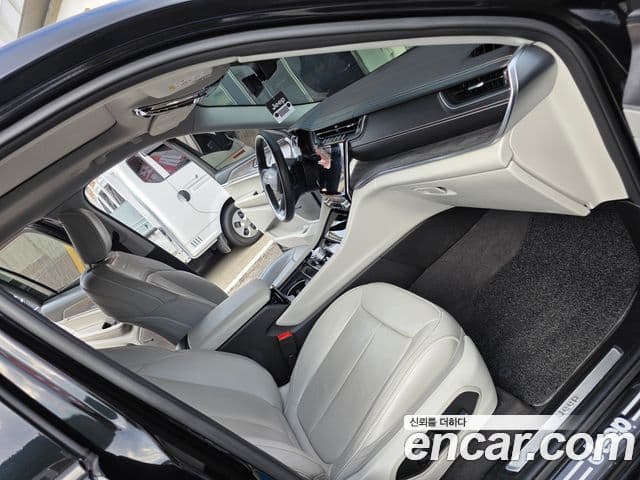 Jeep Grand Cherokee 2021 — фото 9 из 20