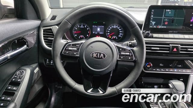Kia Seltos 2021 — Photo 6/20