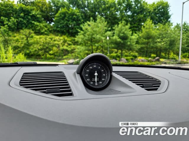 Porsche 911 2021 — Şəkil 17/20
