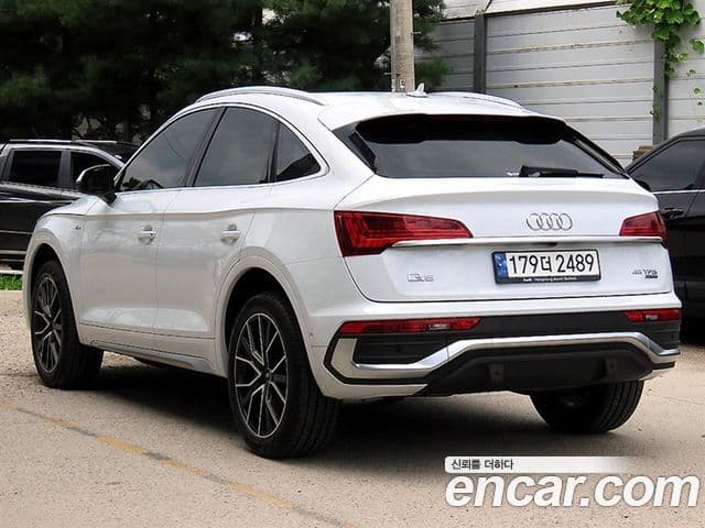 Audi Q5 2023 — Фото 2/20