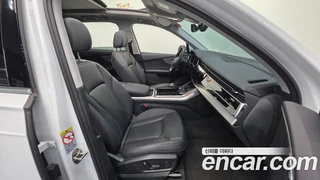 Audi Q7 2021 — фото 10 из 20