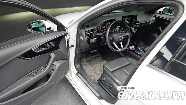Audi A4 2021 — ფოტო 10/20