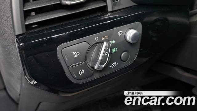 Audi A4 2021 — ფოტო 18/20