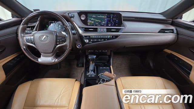 Lexus ES300h 2020 — фото 7 из 20