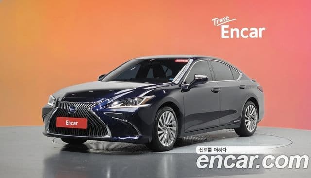 Lexus ES300h, 2020