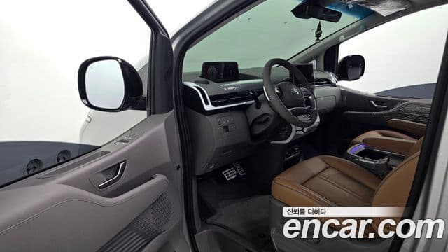Hyundai Staria 2023 — Фото 9/20