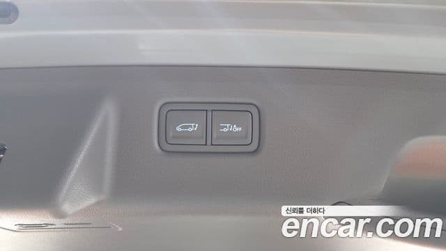 Hyundai Staria 2023 — Фото 16/20