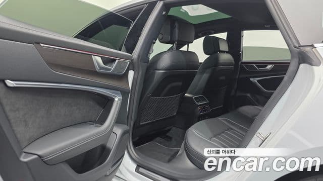 Audi A7 2022 — Şəkil 17/20
