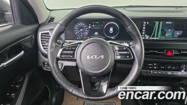 Kia Seltos 2023 — ფოტო 13/20