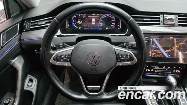 Volkswagen Passat GT 2022 — Şəkil 14/20