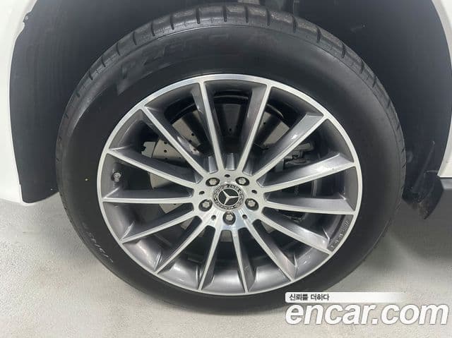Mercedes-Benz GLE-Class 2025 — Photo 17/17