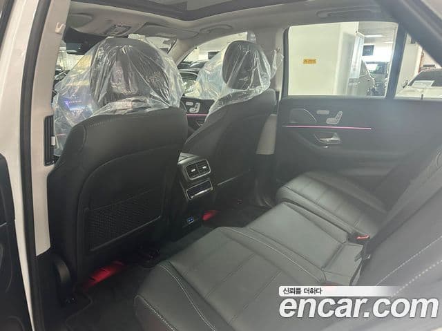 Mercedes-Benz GLE-Class 2025 — Photo 6/17
