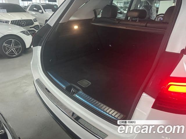 Mercedes-Benz GLE-Class 2025 — Photo 13/17