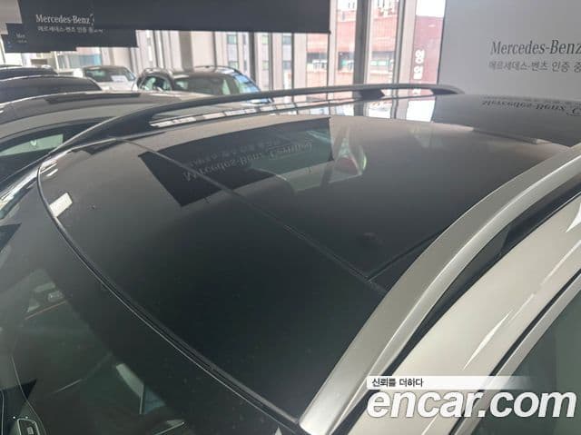 Mercedes-Benz GLE-Class 2025 — Photo 9/17