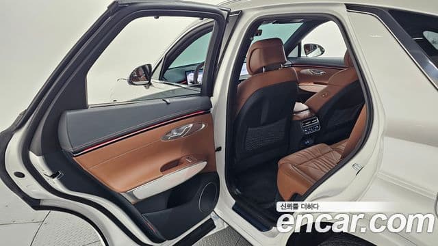 Genesis GV70 2025 — ფოტო 12/20
