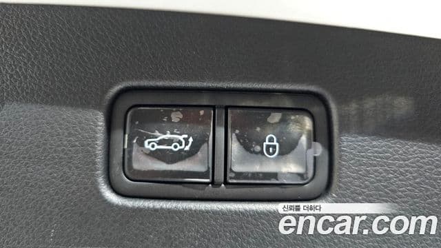 Genesis GV70 2025 — ფოტო 17/20