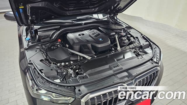 BMW 5 Series 2023 — ფოტო 6/20