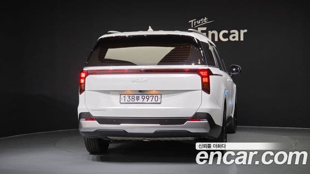 Kia Carnival 2024 — Şəkil 4/20