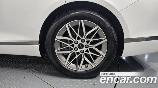 Genesis G80 2024 — Photo 21/35