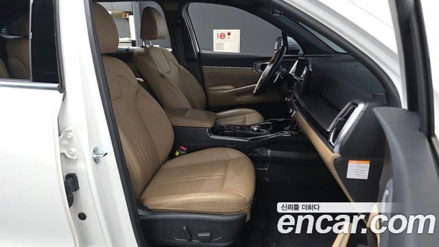 Kia Sorento 2024 — Фото 11/20