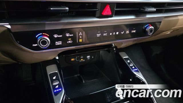 Kia Sorento 2024 — Фото 18/20