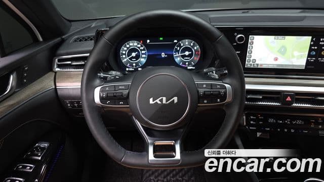 Kia K5 2022 — Şəkil 14/20