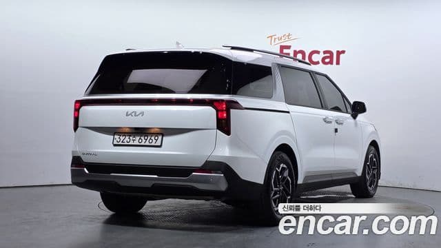 Kia Carnival 2024 — Şəkil 2/20
