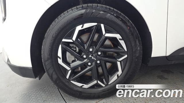 Kia Carnival 2024 — Şəkil 5/20