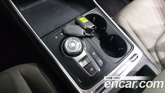 Kia Carnival 2024 — Şəkil 9/20