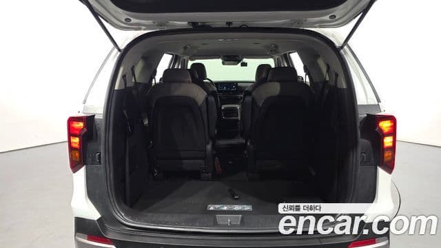 Kia Carnival 2024 — Şəkil 18/20