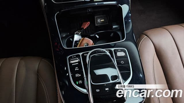 Mercedes-Benz E-Class 2019 — ფოტო 20/20