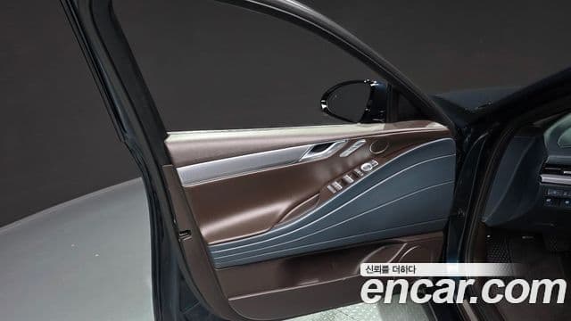 Genesis G80 2021 — Photo 22/34