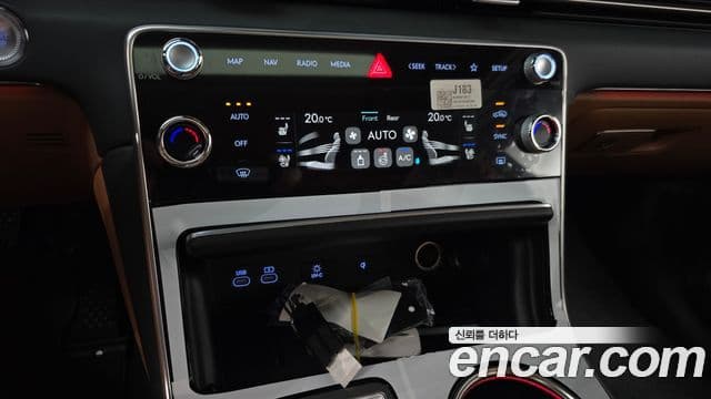 Genesis GV80 2025 — ფოტო 17/20
