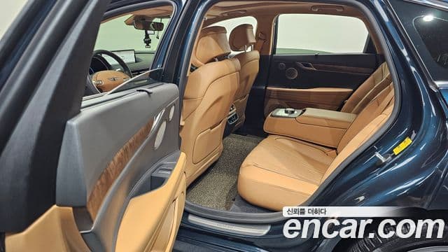 Genesis Electrified G80 2023 — фото 11 из 20