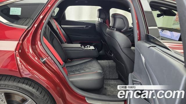 Genesis Electrified G80 2024 — Şəkil 12/20