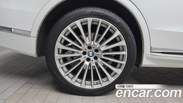 BMW X7 2021 — ფოტო 5/20