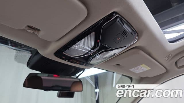 BMW X7 2021 — ფოტო 18/20