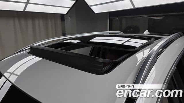 BMW X7 2021 — Photo 25/34
