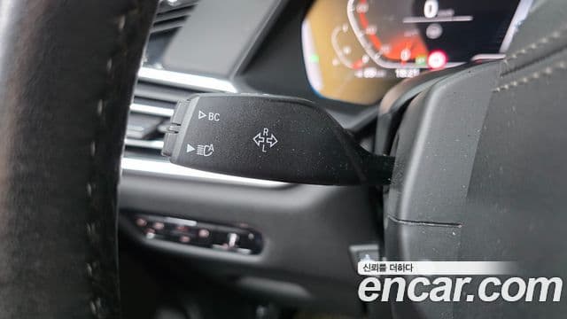 BMW X7 2021 — Photo 18/34