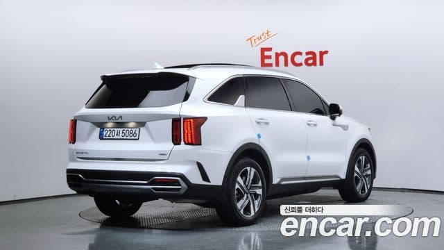 Kia Sorento 2023 — фото 1 из 20