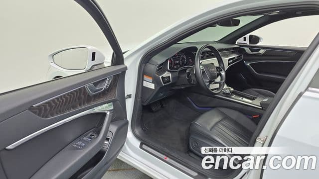 Audi A6 2022 — фото 10 из 20