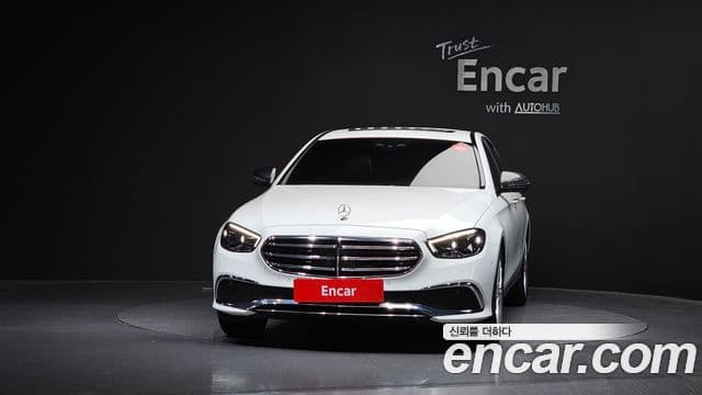 Mercedes-Benz E-Class 2021 — Фото 3/20