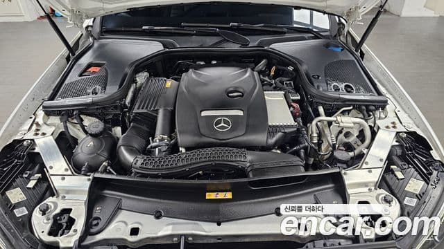 Mercedes-Benz E-Class 2021 — Фото 6/20