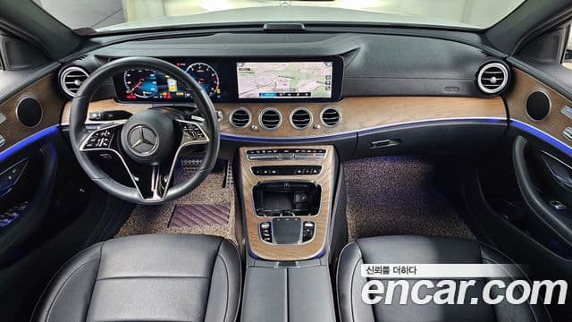 Mercedes-Benz E-Class 2021 — Фото 7/20