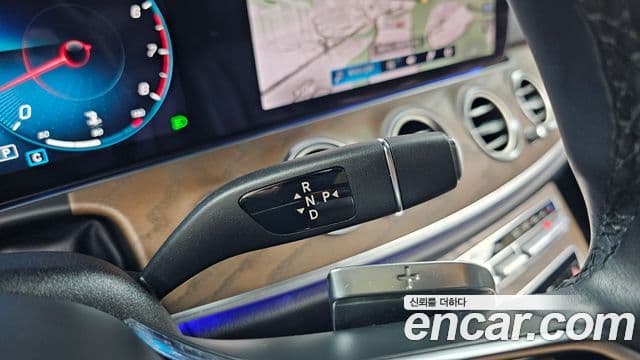 Mercedes-Benz E-Class 2021 — Фото 9/20
