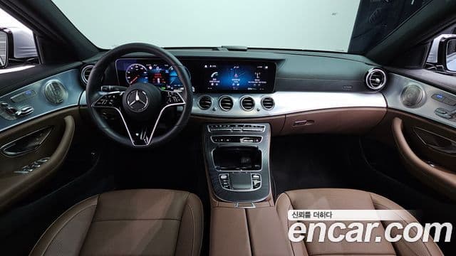 Mercedes-Benz E-Class 2021 — Фото 6/20