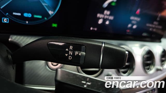 Mercedes-Benz E-Class 2021 — Фото 8/20