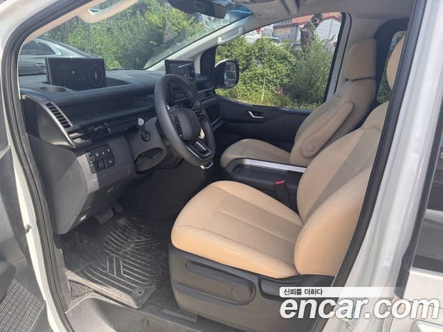 Hyundai Staria 2026 — ფოტო 4/15