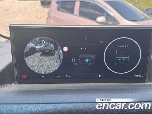 Hyundai Staria 2026 — ფოტო 6/15