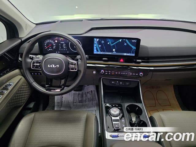 Kia Carnival 2024 — ფოტო 6/20